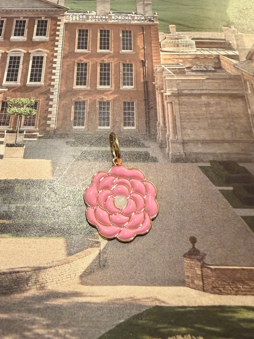 CHANEL Adorable Gold Pink Flower Pendant (Back: “CHANEL” Stamped) 🌷🌷🌷